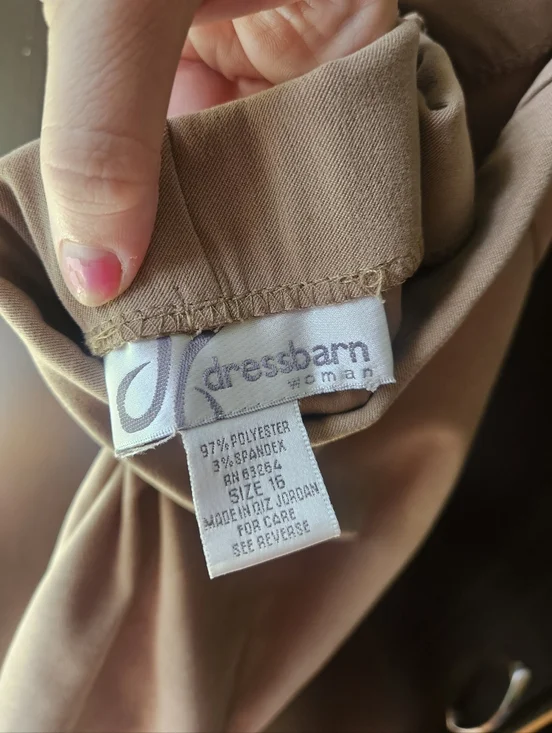 Dressbarn Beige Women’s Skirt - Classic Neutral Style Size 16 - Picture 5 of 5